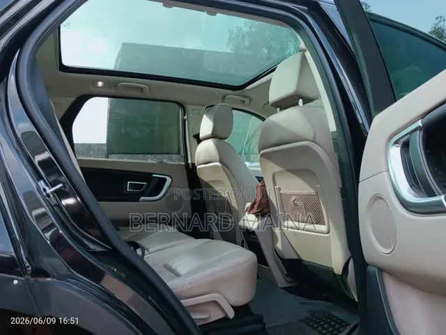 Land Rover Discovery Sport 2016 Black