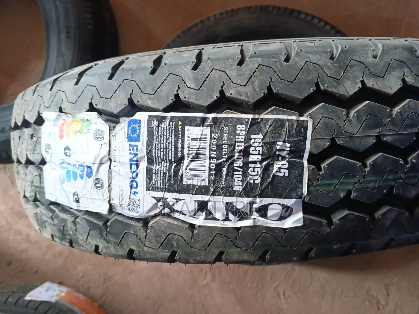 195r15c Onyx