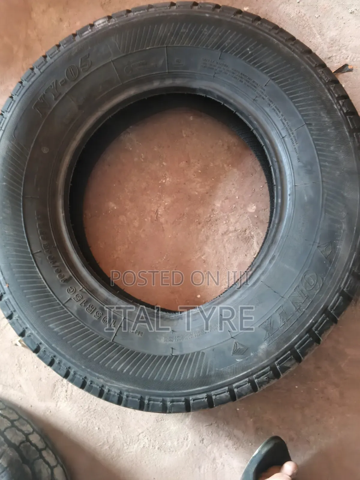 195r15c Onyx