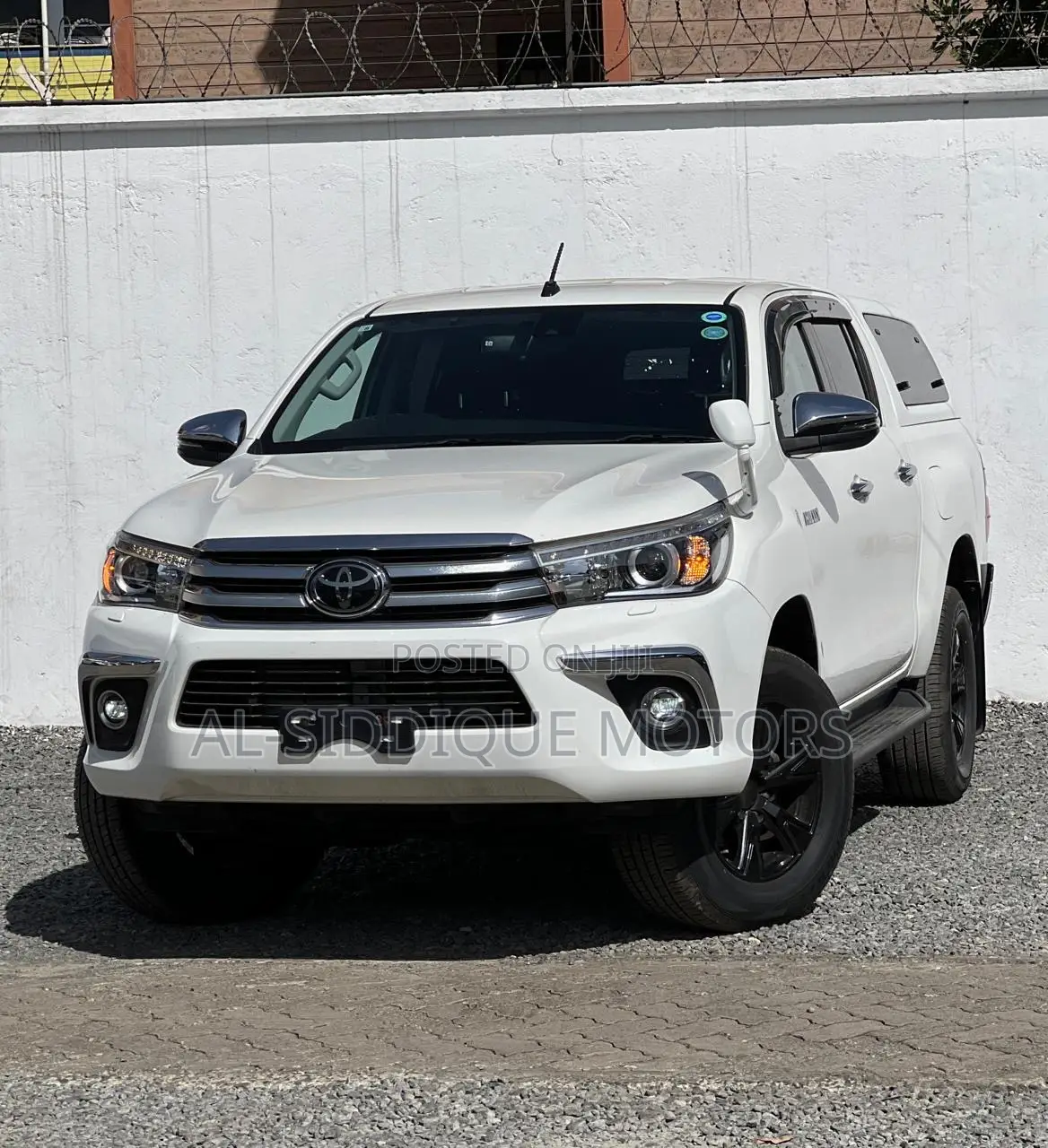 Toyota Hilux Revo Double Cab Deisel 2.4 AWD 2018 White