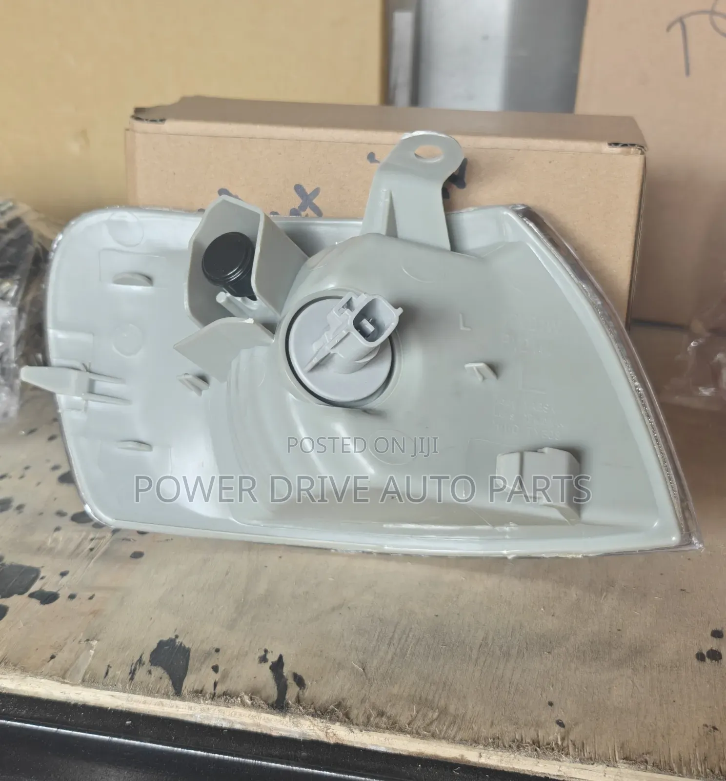 Corner Lamp Ae 111