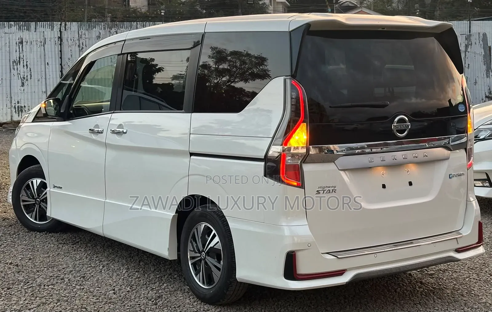 Nissan Serena 2019 White