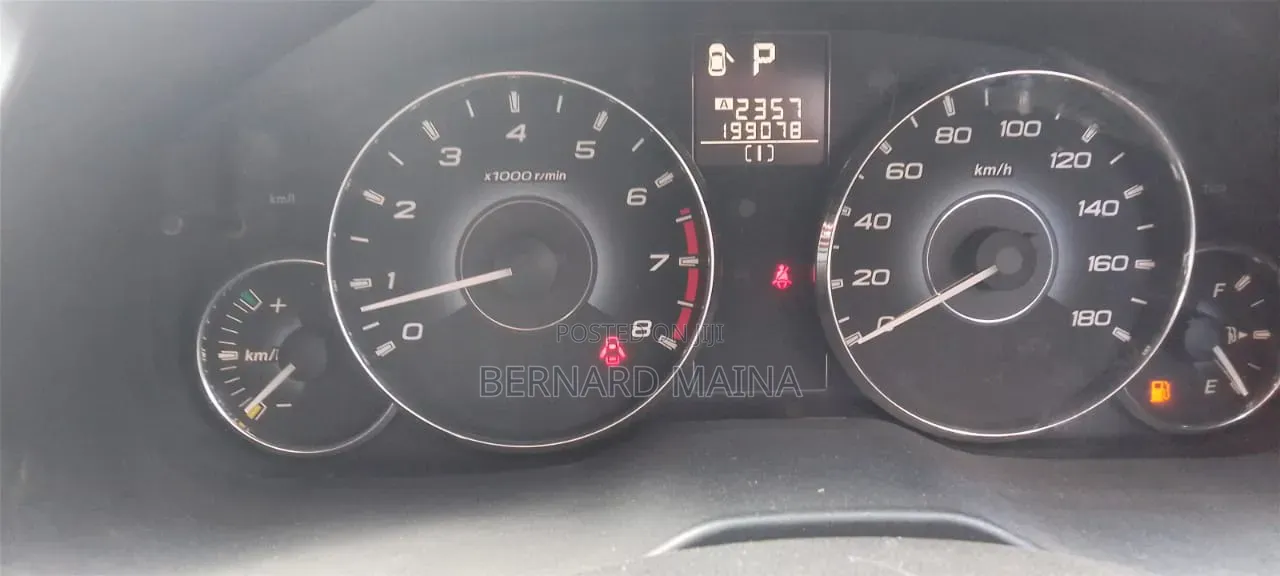Subaru Outback 2012 Gold