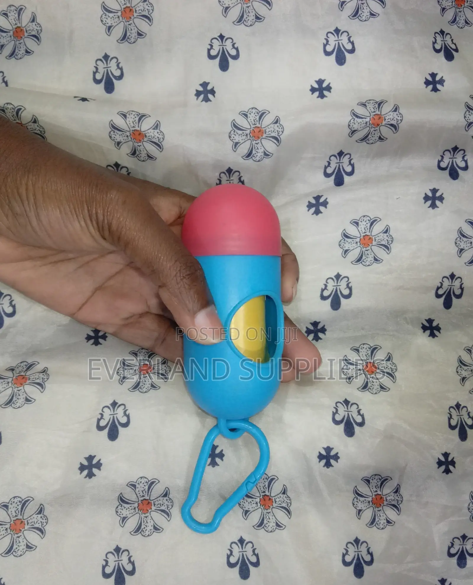 Portable Poop Dispenser