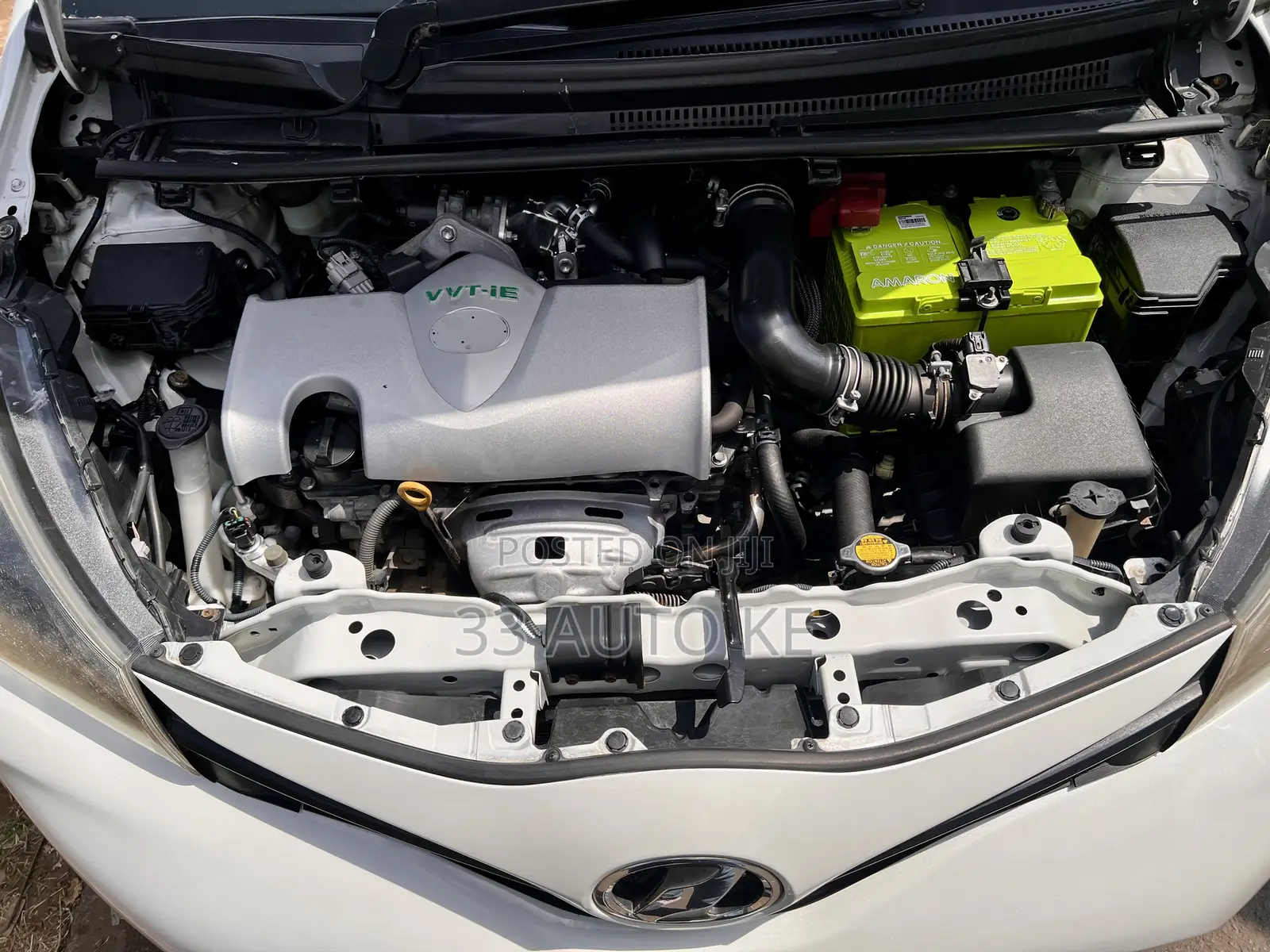 Toyota Vitz 1.3 FWD 5dr 2014 White