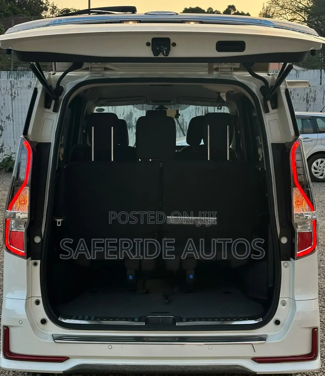Nissan Serena 2019 Burgundy