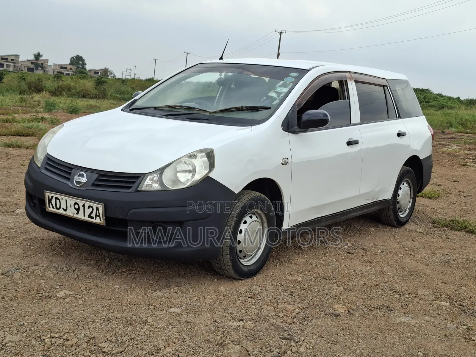 Nissan Advan 2015 White