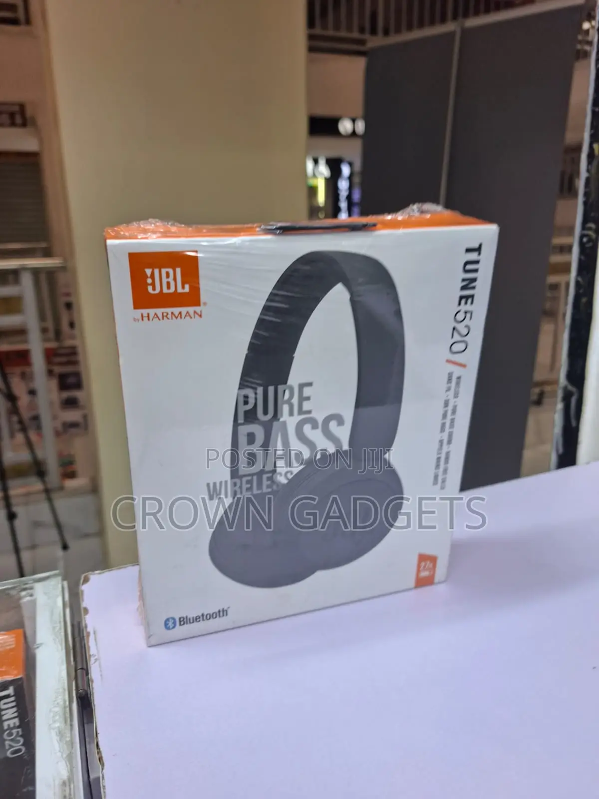 JBL Tune 520bt Bluetooth Headphones Pure Bass Sound Black