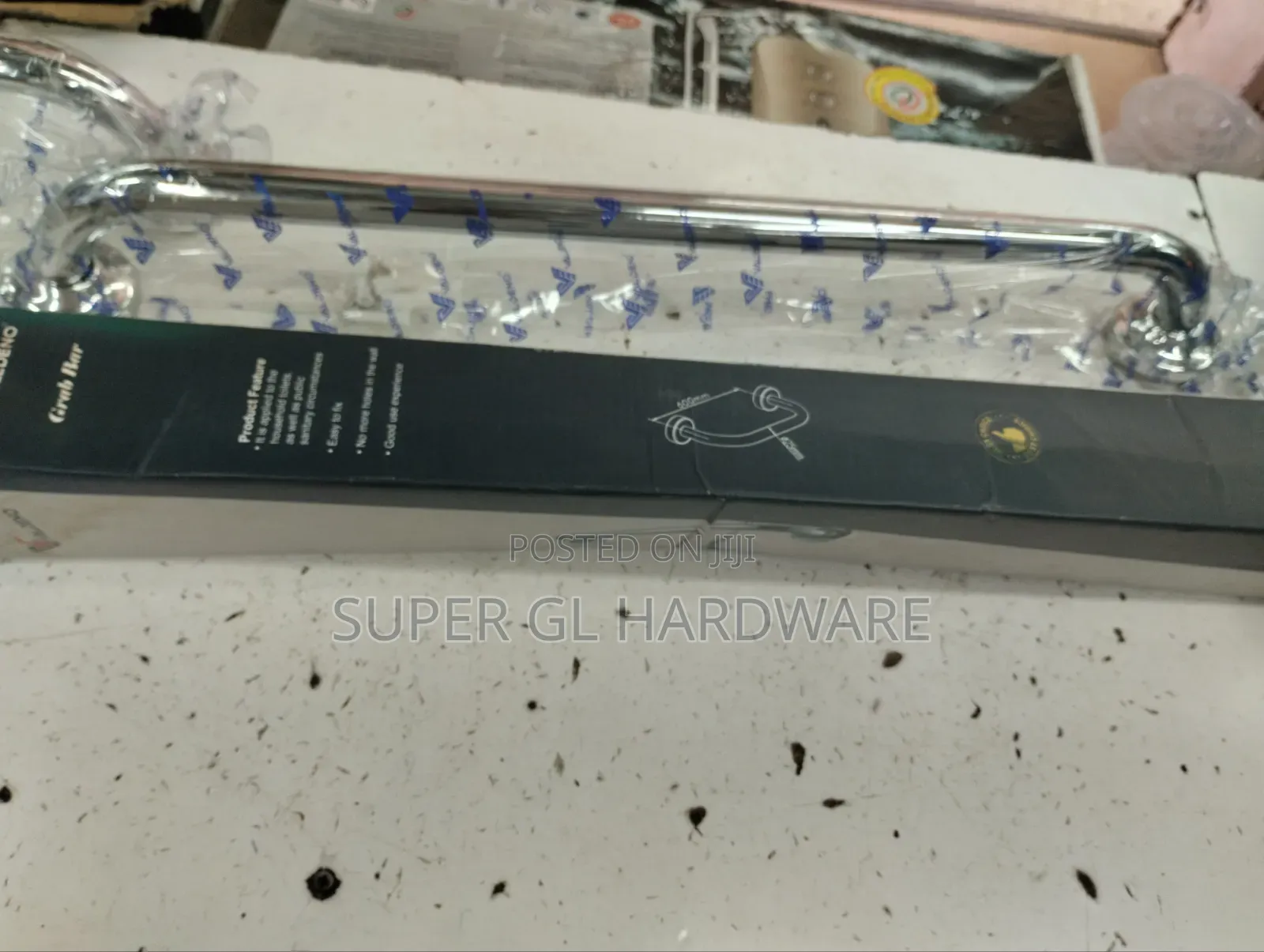 2 Feet. Valdeno Grab Bar