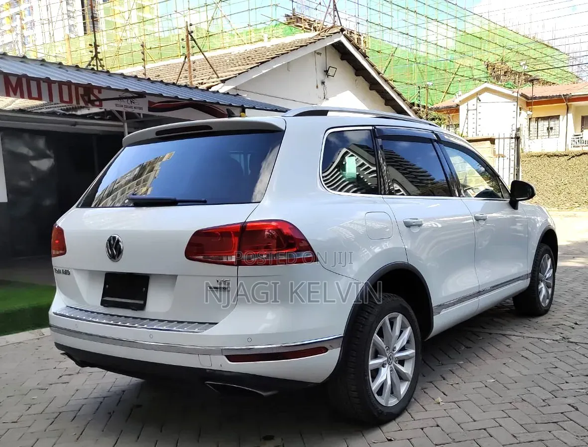 Volkswagen Touareg 2016 White