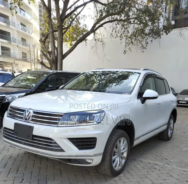 Volkswagen Touareg 2016 White