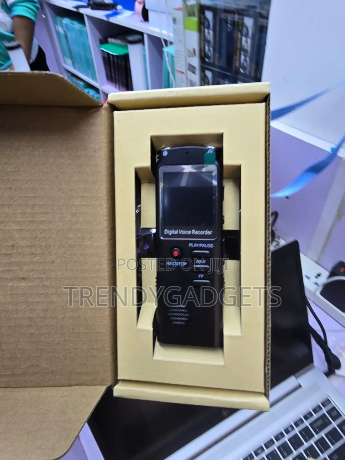 Professional 8gb Digital Audio Recorder With Mp3 Playback