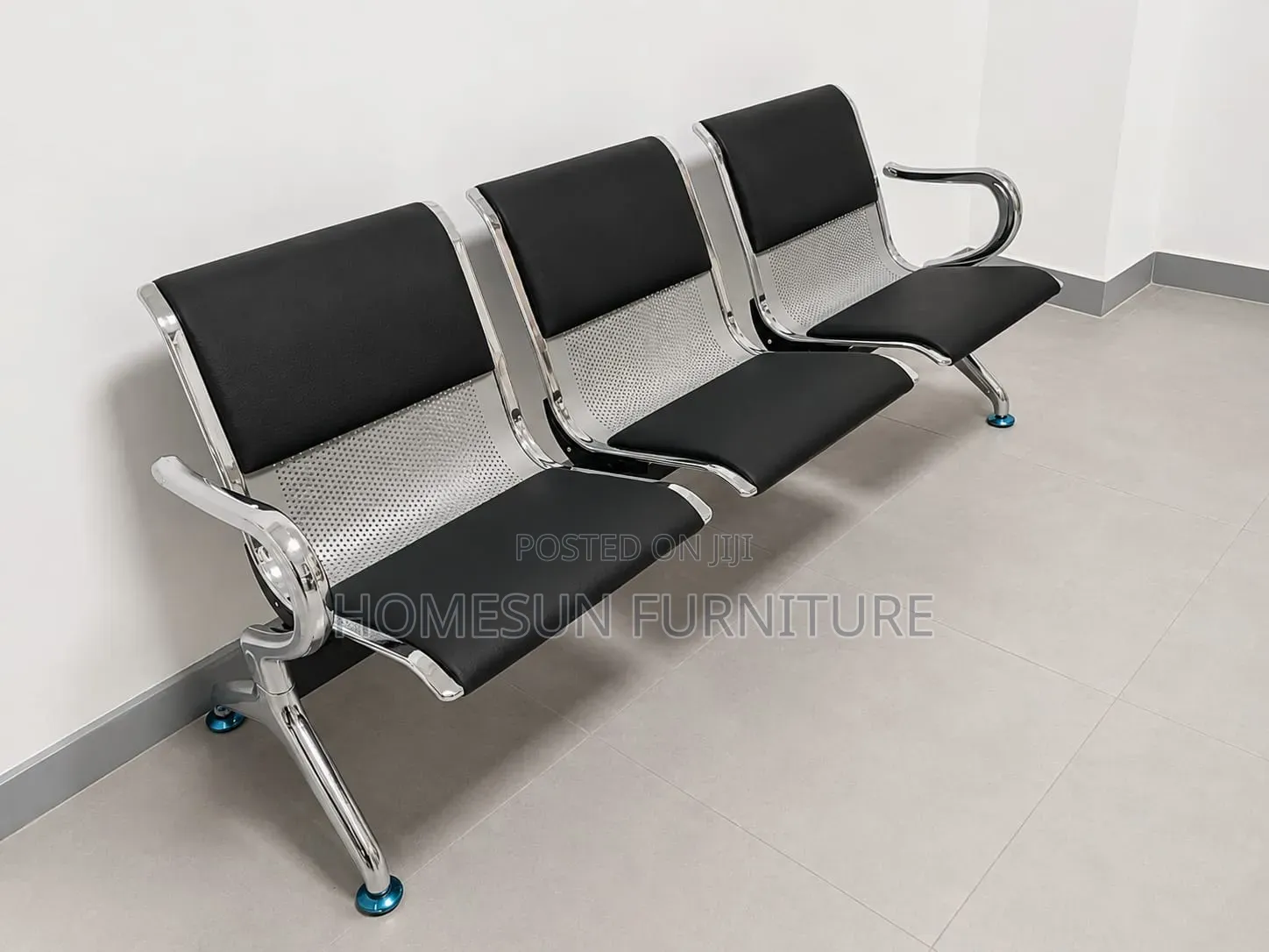 3-Seater Airport Reception Waiting Bench – Black Leather Finish