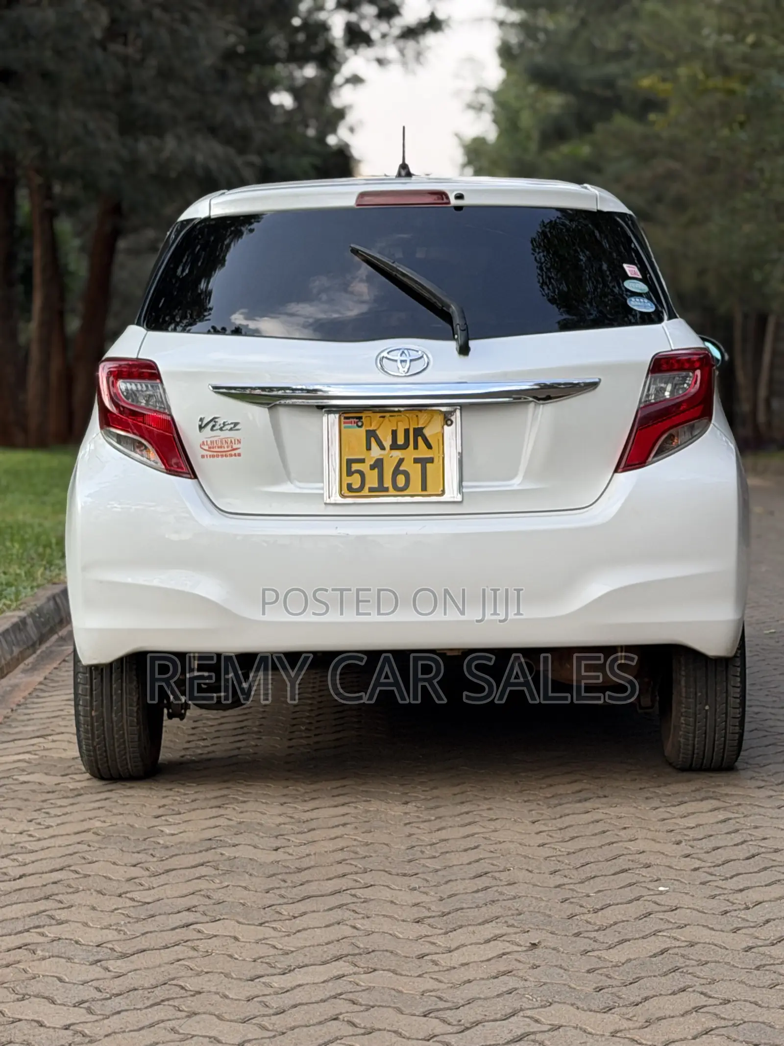 Toyota Vitz 2015 White