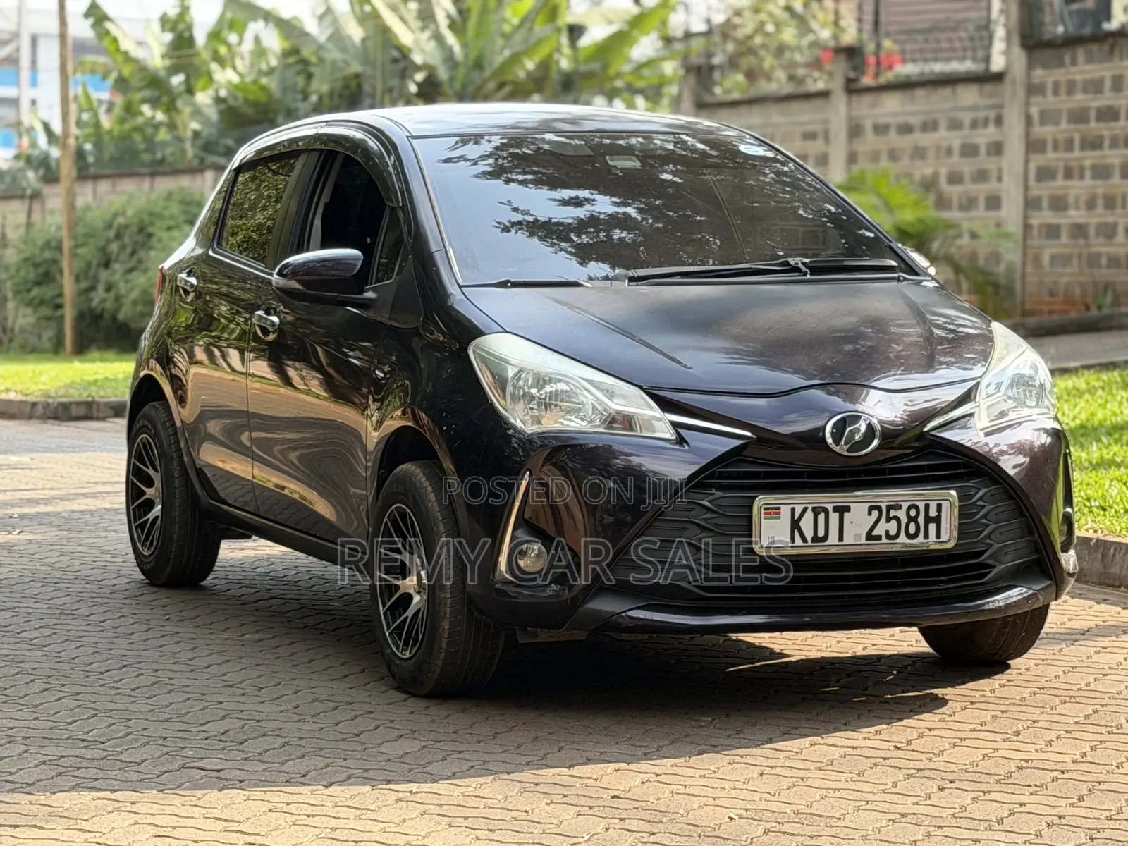Toyota Vitz 2018 Purple