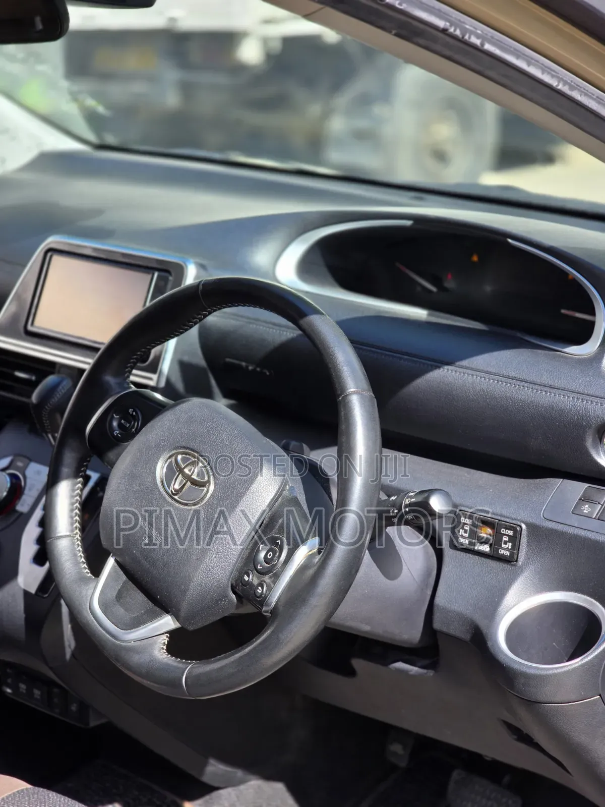 Toyota Sienta 2020 Beige