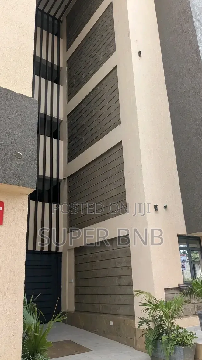 Studio Airbnb in Juja
Just 50 Meters From the Thika Super Highway