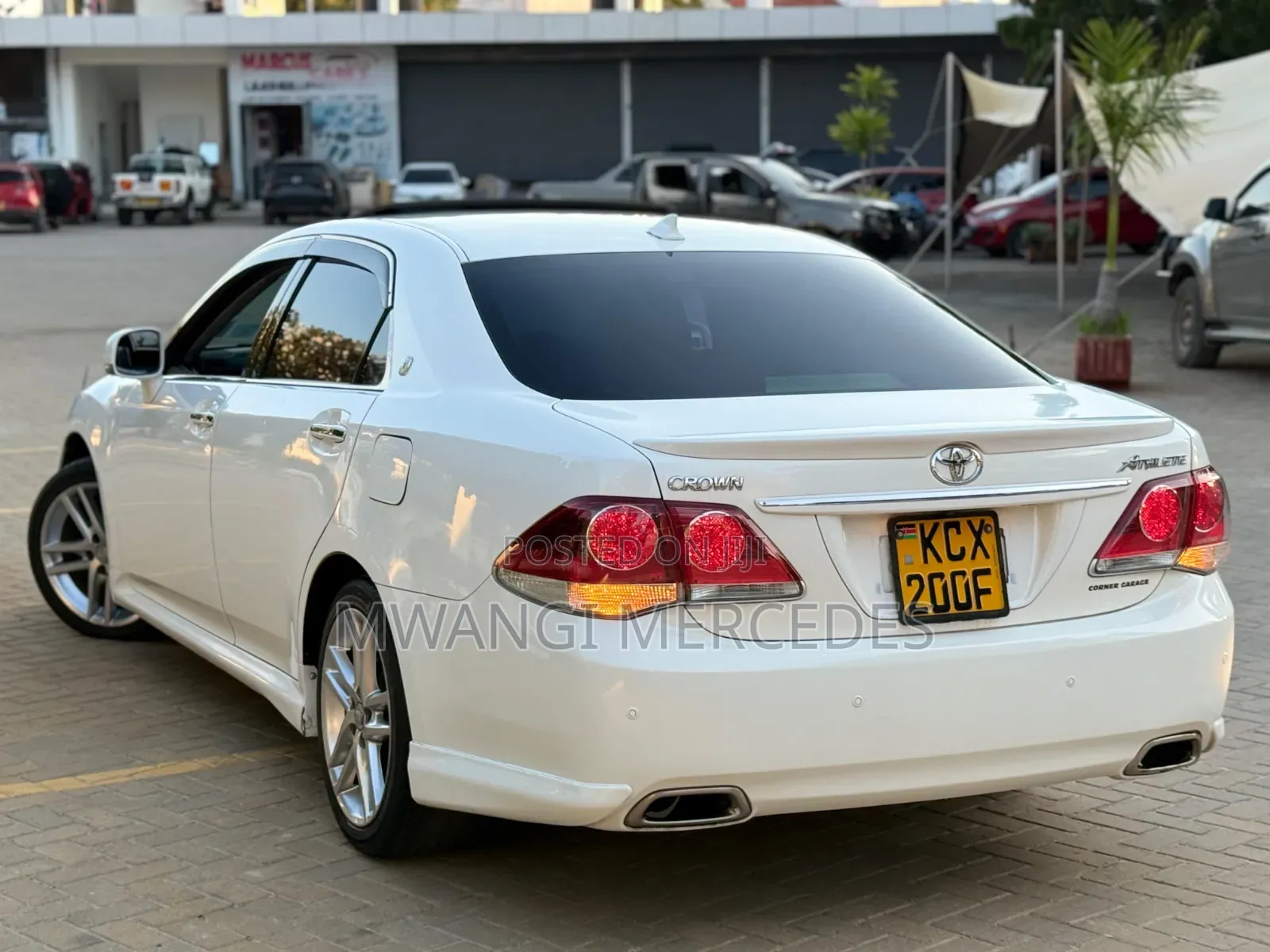 Toyota Crown 2012 White