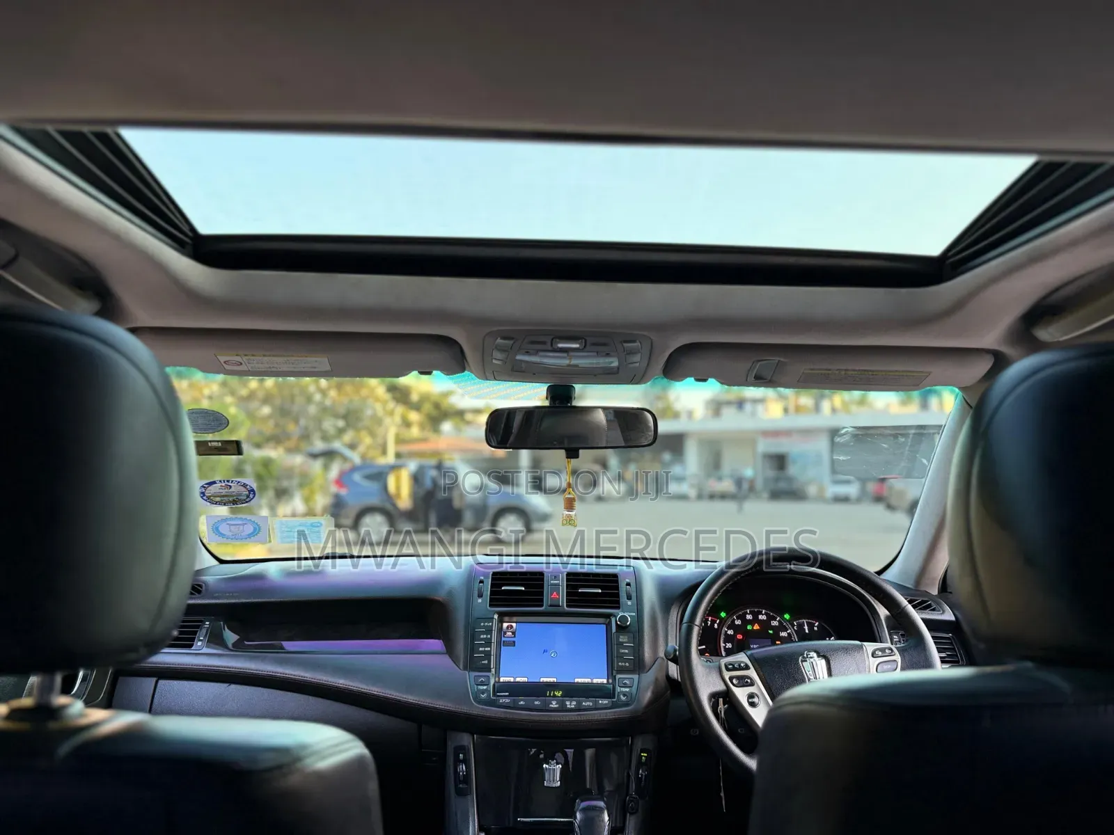 Toyota Crown 2012 White