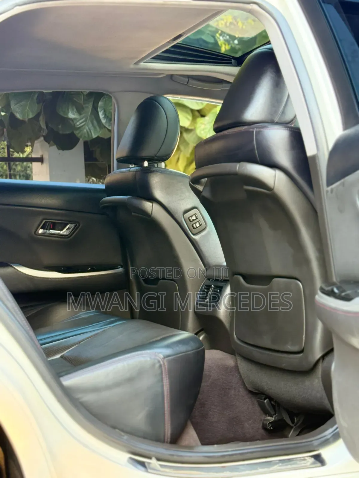 Toyota Crown 2012 White
