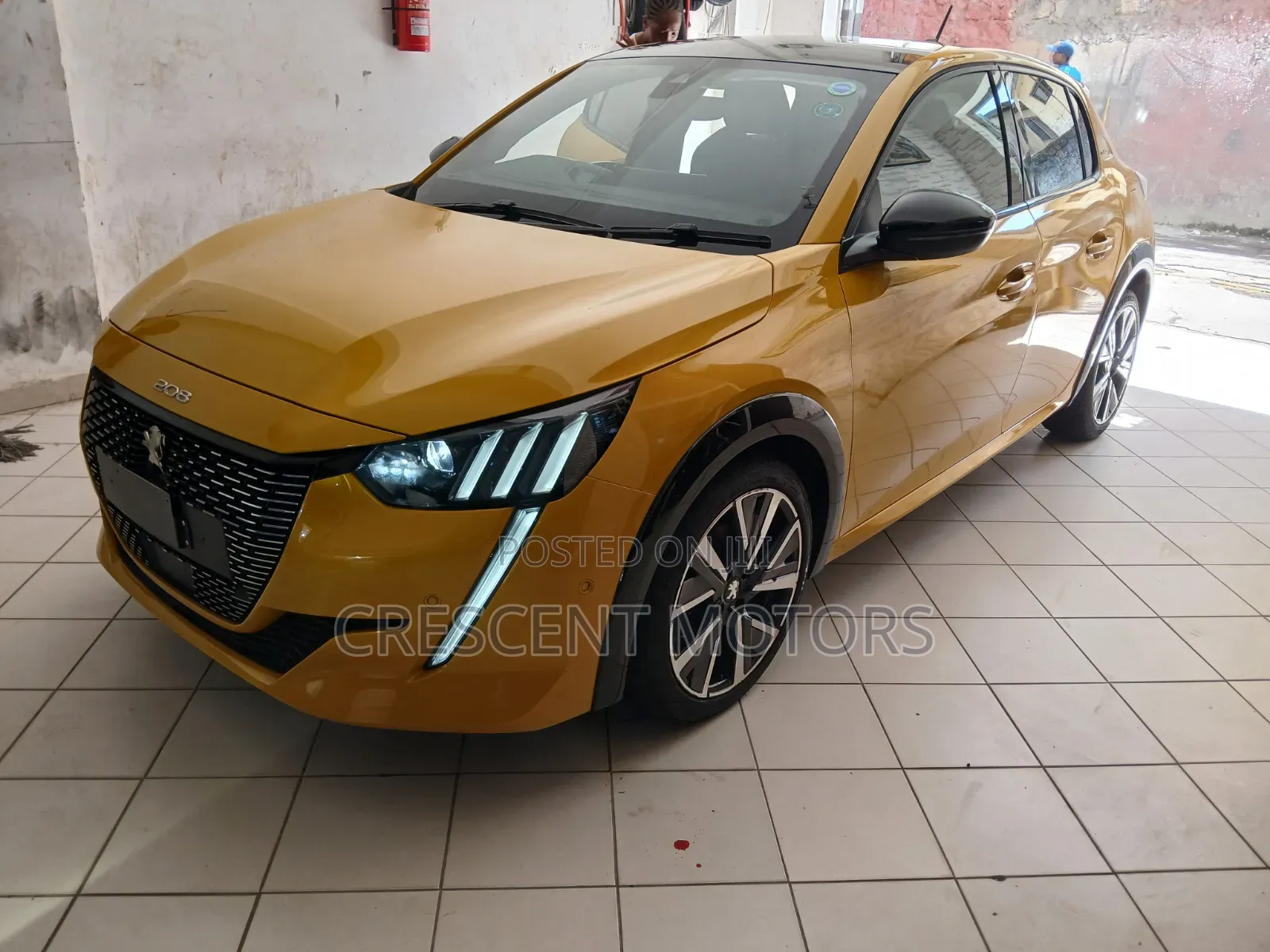 Peugeot 208 2020 Yellow