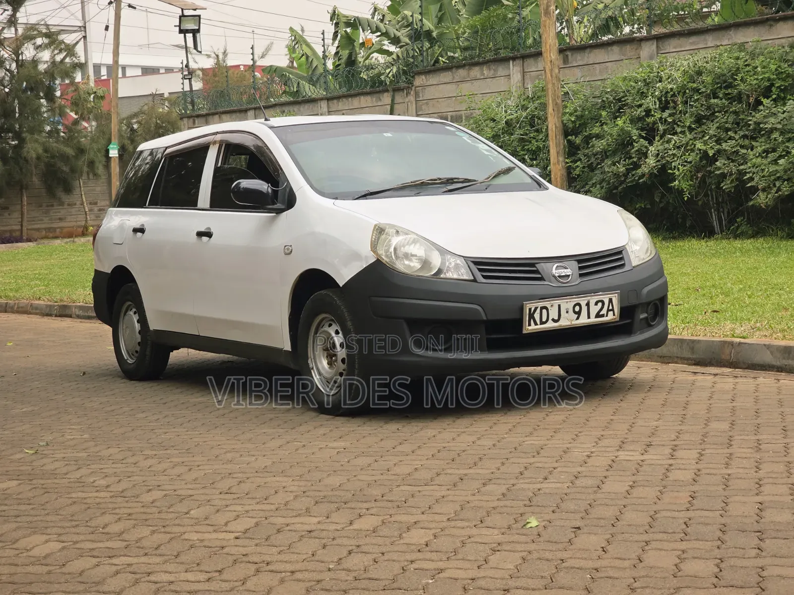 Nissan Advan 2015 White