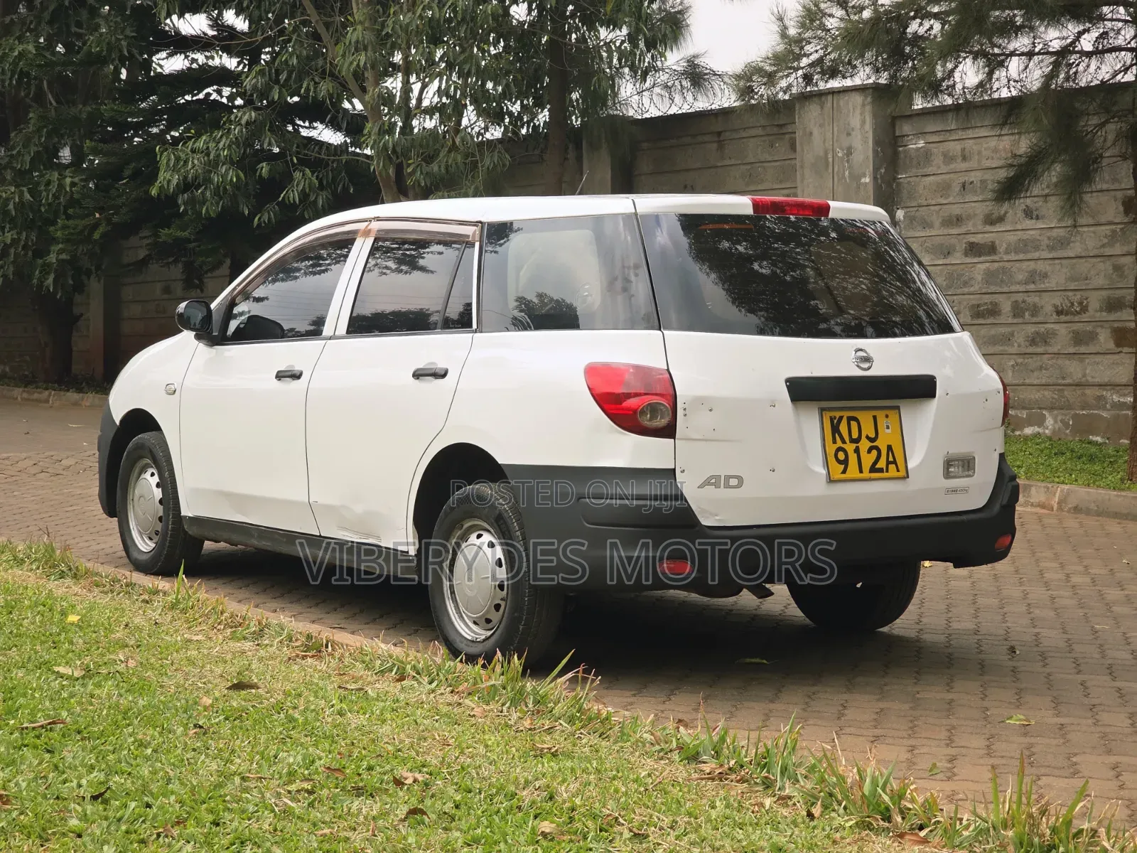 Nissan Advan 2015 White