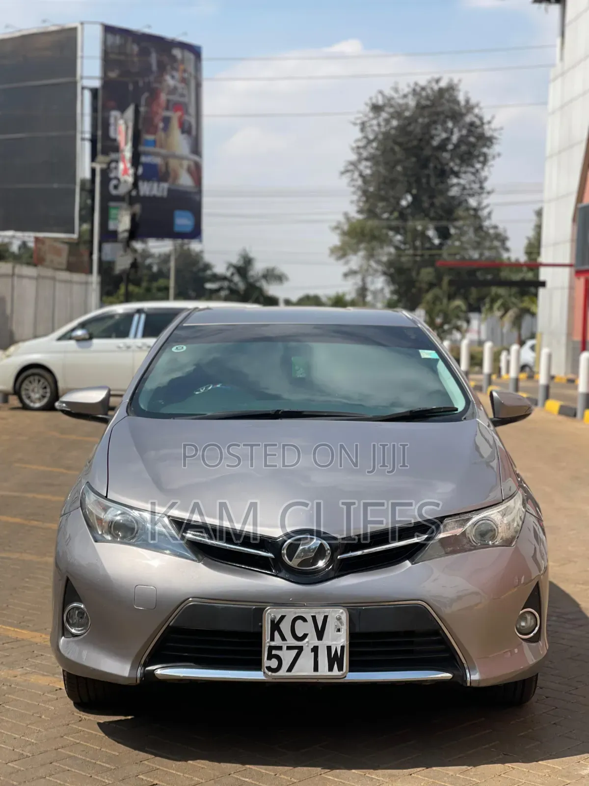 Toyota Auris 2013 Gray