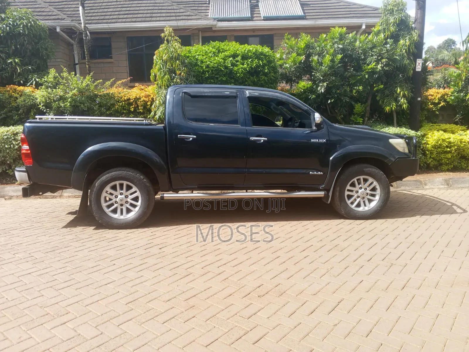 Toyota Hilux 2012 Black