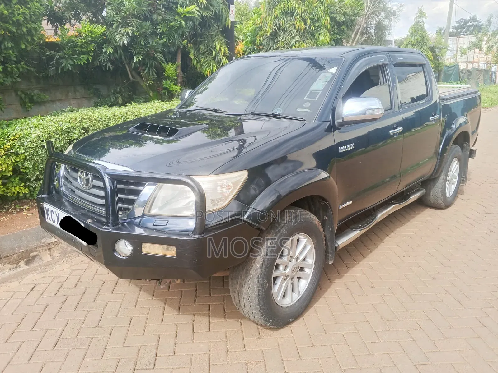 Toyota Hilux 2012 Black
