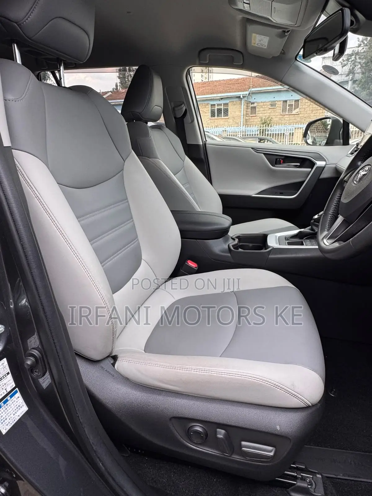 Toyota RAV4 LE AWD 2020 Gray