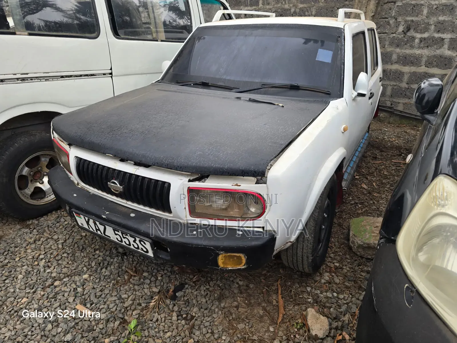Nissan Rasheen 2000 White