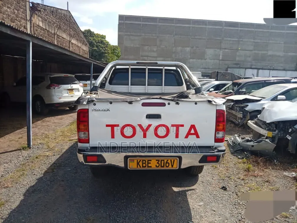 Toyota Hilux 2.5 D-4D 2007 White