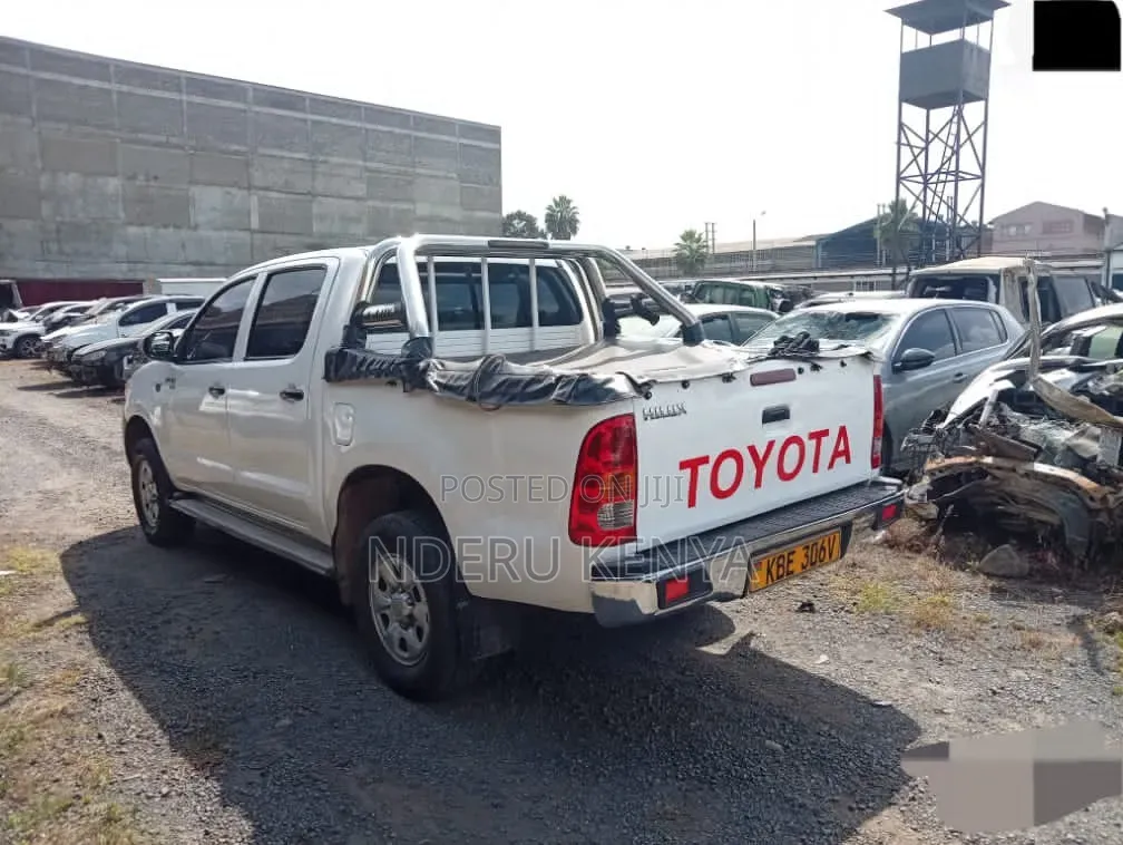 Toyota Hilux 2.5 D-4D 2007 White