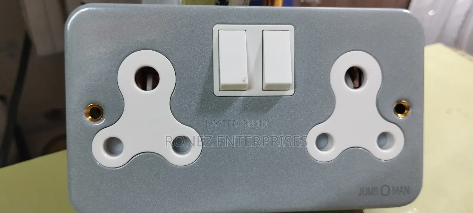Metallic Twin Socket 15amps
