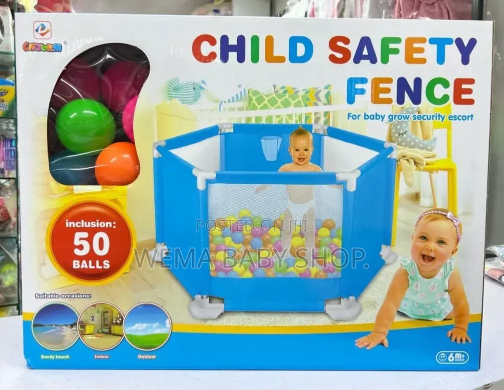 Child Safety Fence/Playpen That With 50 Colorful Play Balls