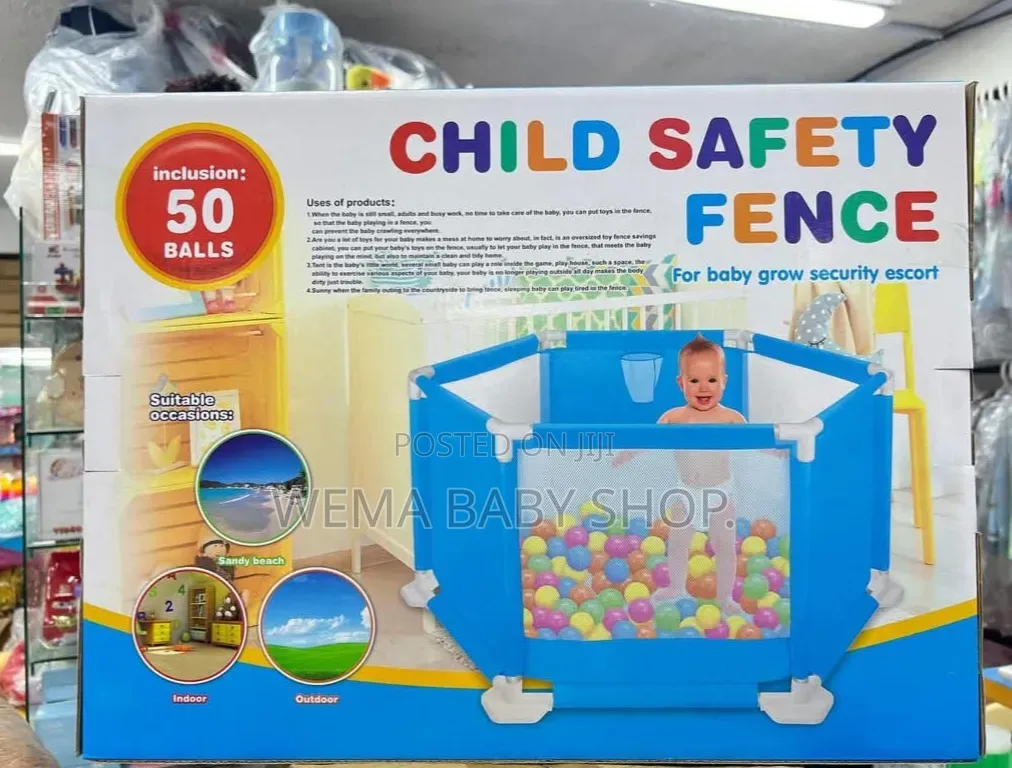 Child Safety Fence/Playpen That With 50 Colorful Play Balls