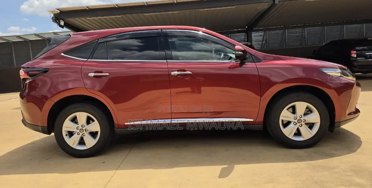 Toyota Harrier 2.0 4WD 2017 Maroon