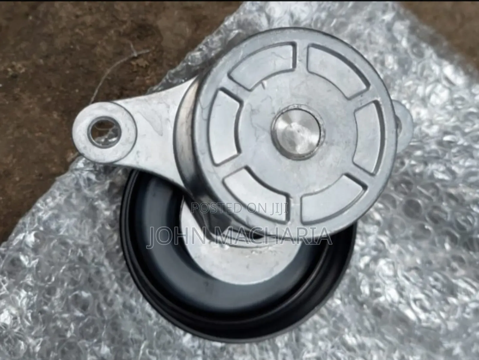J20 Belt Tensioner for Suzuki Vitara and Suzuki Escudo