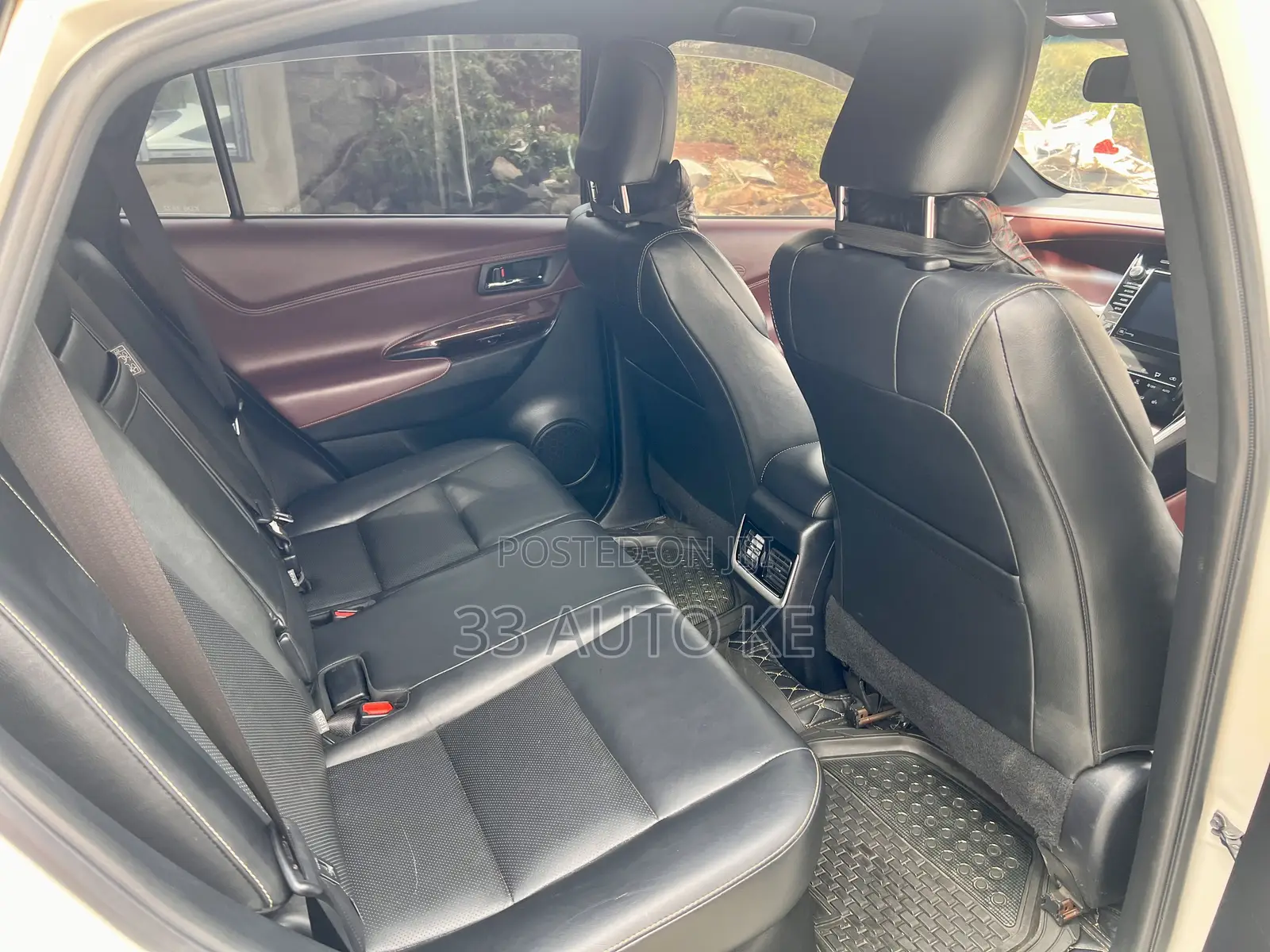 Toyota Harrier 2.5 Hybrid 4WD 2015 White