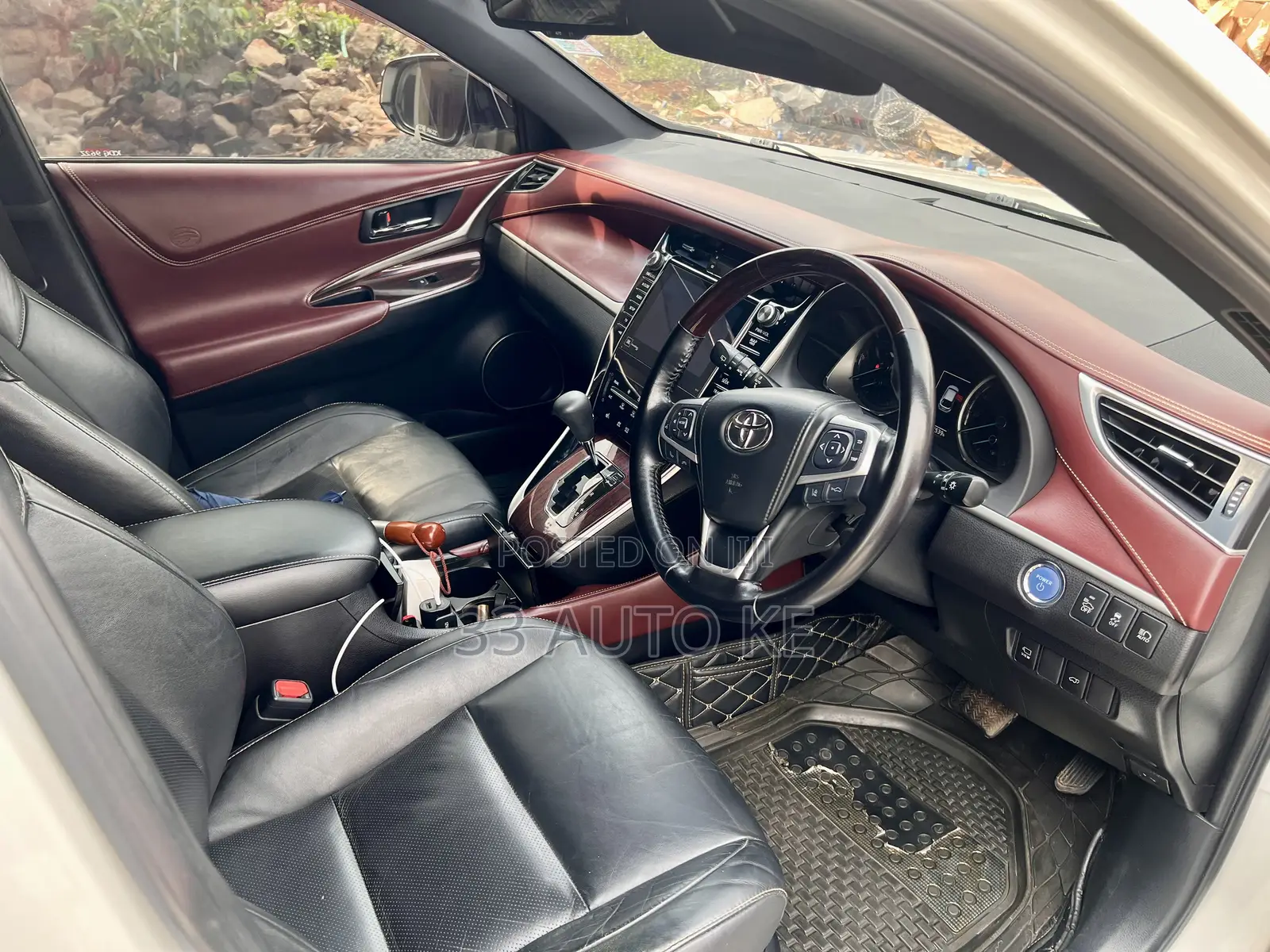 Toyota Harrier 2.5 Hybrid 4WD 2015 White