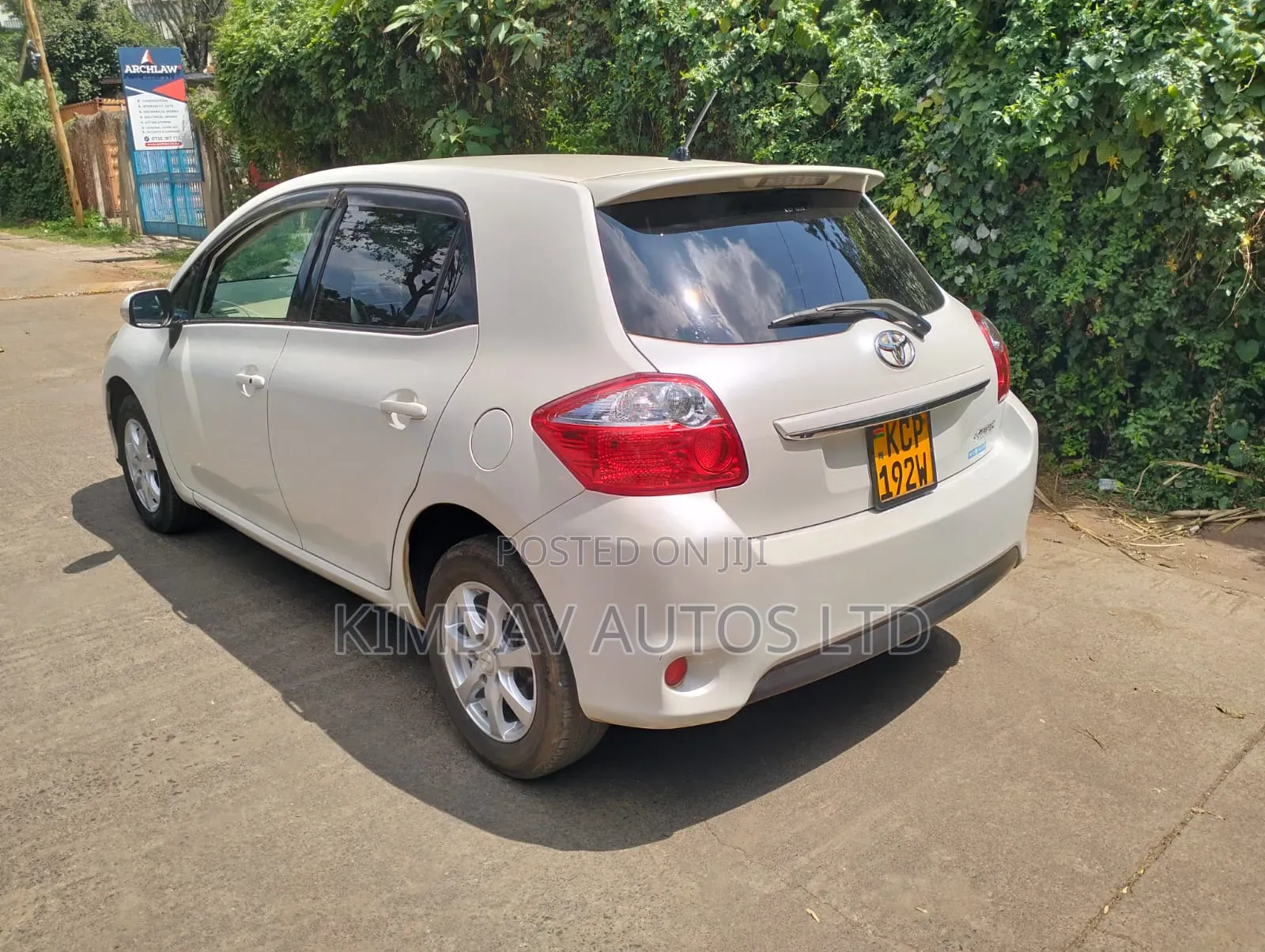 Toyota Auris 2010 Off white