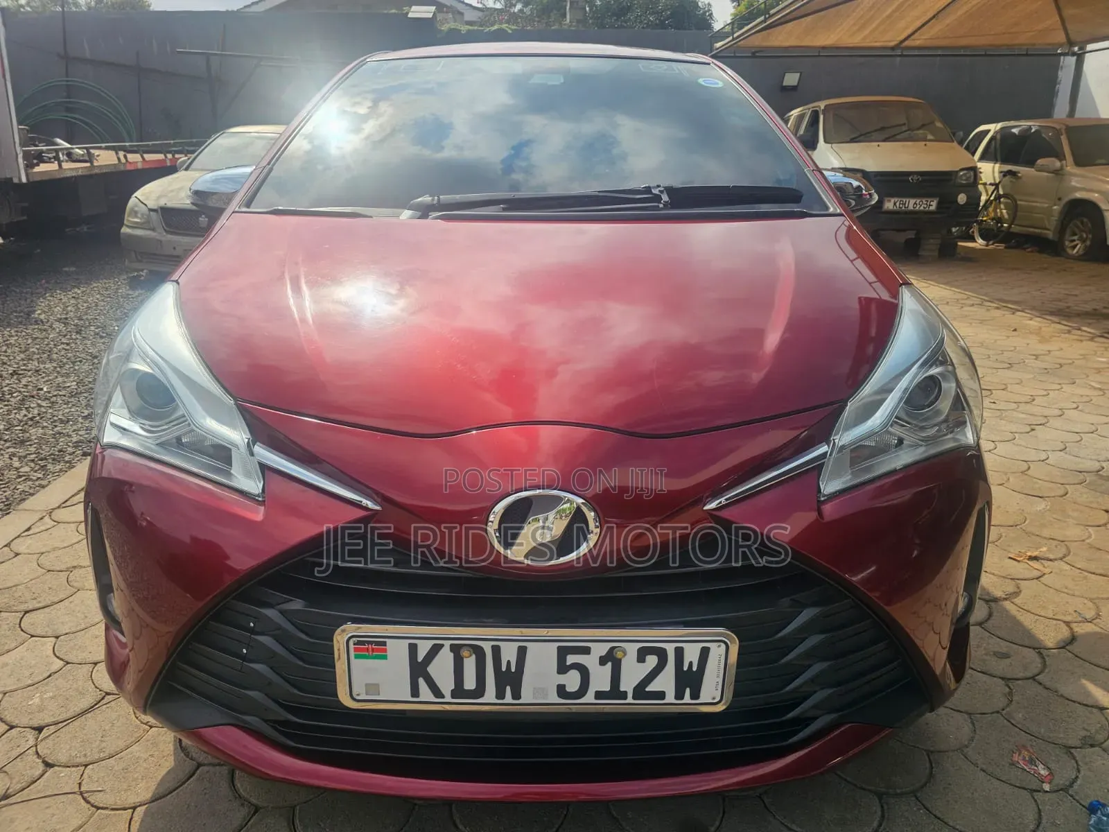 Toyota Vitz 2018 Burgundy