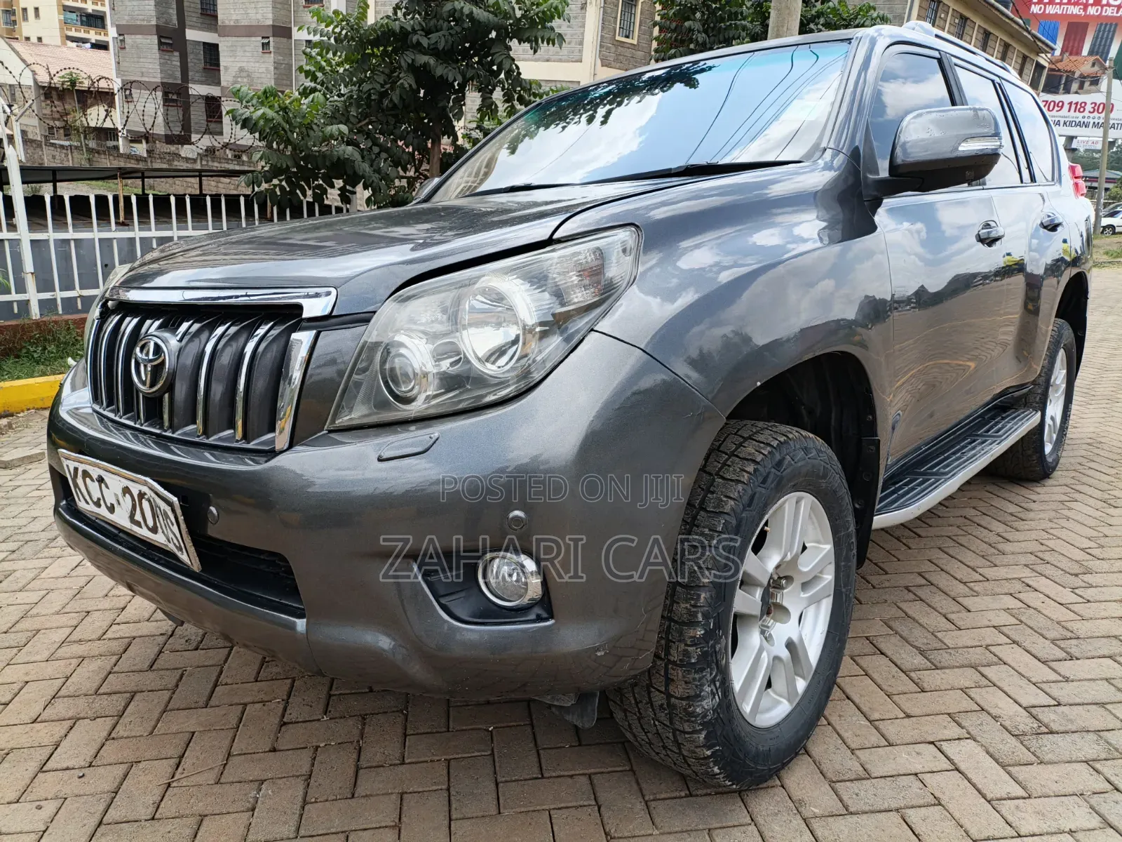 Toyota Land Cruiser Prado 2011 Gray