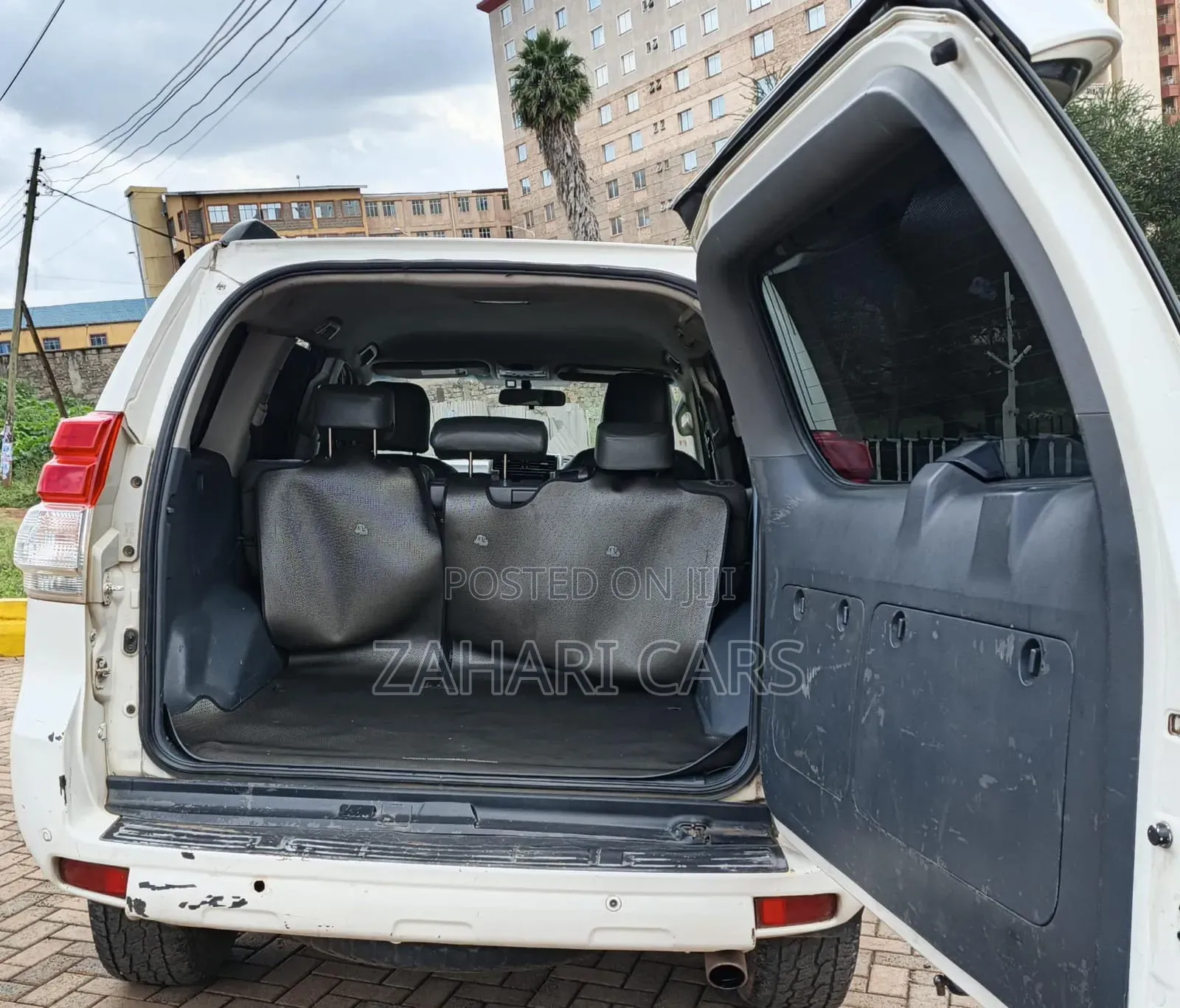 Toyota Land Cruiser Prado 2009 White