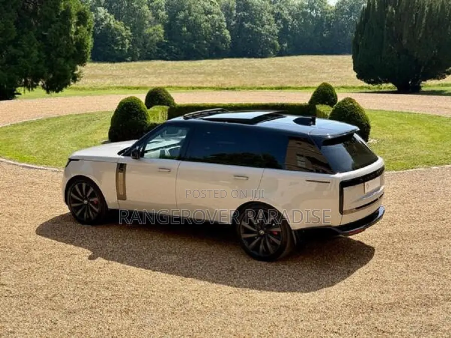 Land Rover Range Rover 2023 White