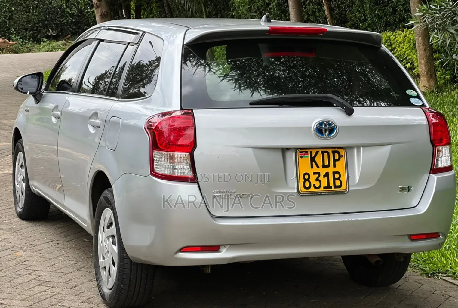 Toyota Corolla Fielder 2015 Silver