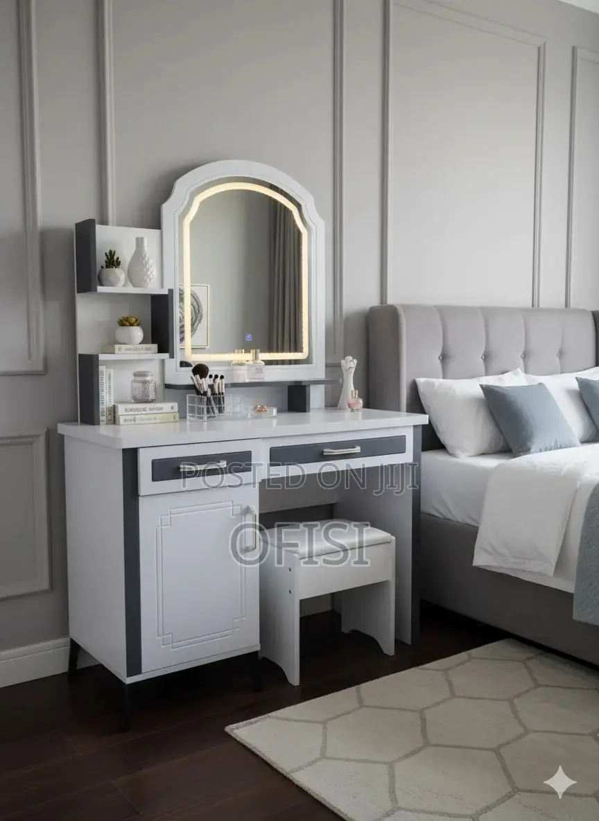 Dressing Table; Modern Vanity Dressing Table With Light
