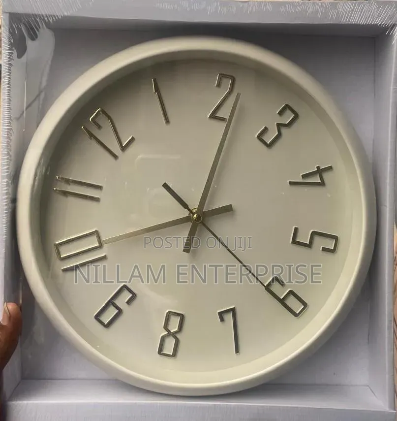 Classic Quartz Clock 30cm