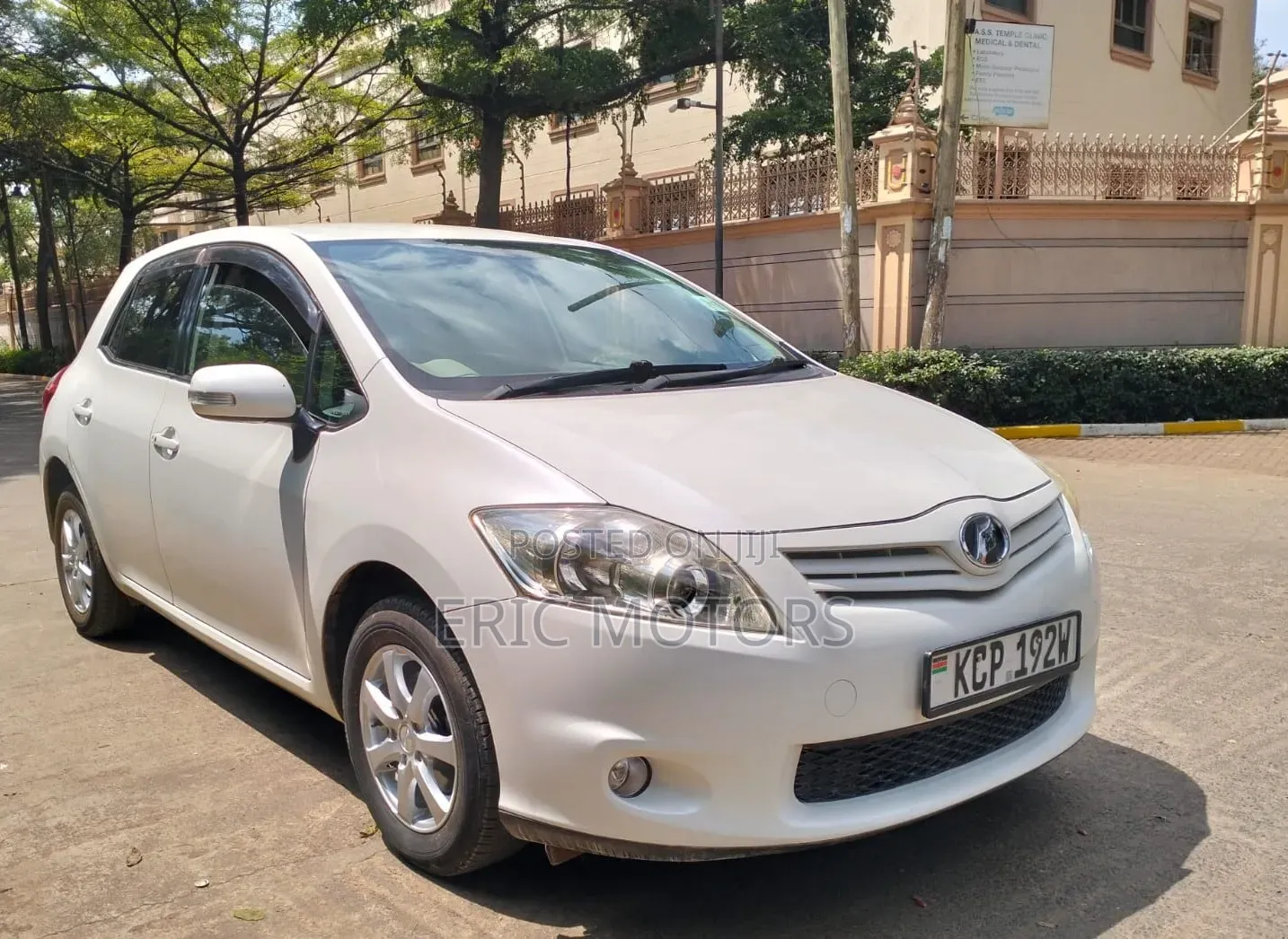 Toyota Auris 2010 White